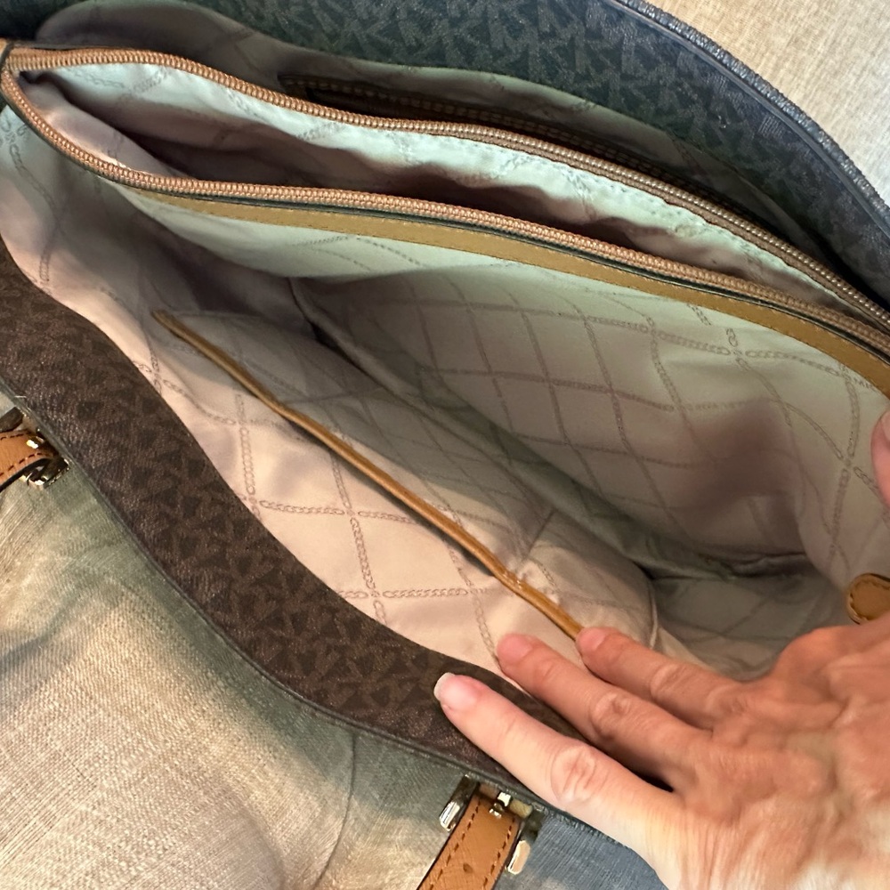 Michael Kors Brown and Tan Tote Bag - Picture 4 of 6